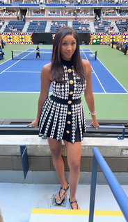Maria Taylor feet photo thumbnail