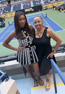 Maria Taylor feet photo thumbnail