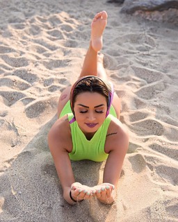 Maria Tzineri feet photo 10