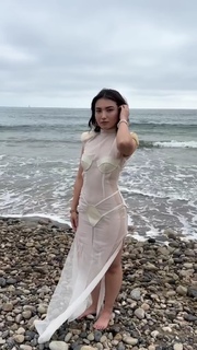 Maria Zhang feet photo 8
