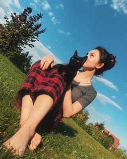 Maria Zhang feet photo 6