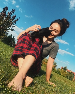 Maria Zhang feet photo 5