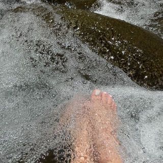 Maria Zhang feet photo 4