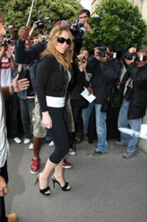 Mariah Carey feet photo thumbnail