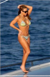 Mariah Carey feet photo thumbnail