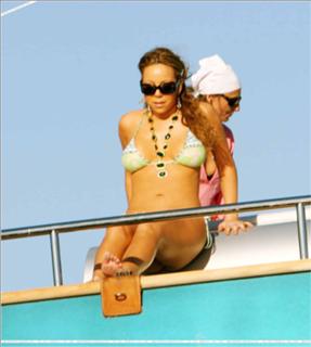 Mariah Carey feet photo thumbnail