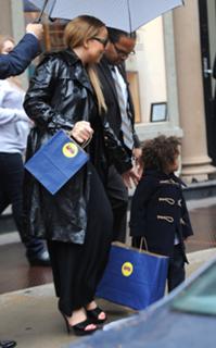 Mariah Carey feet photo thumbnail