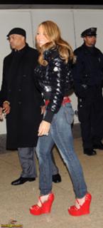 Mariah Carey feet photo thumbnail