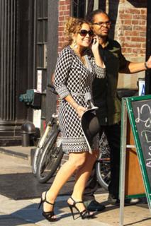 Mariah Carey feet photo thumbnail