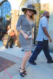 Mariah Carey feet photo thumbnail