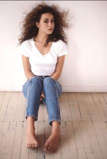 Mariah Carey feet photo thumbnail
