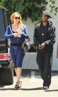 Mariah Carey feet photo thumbnail