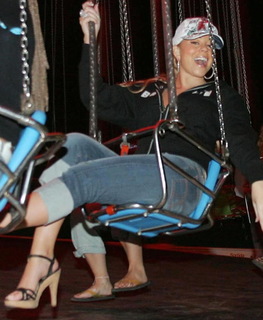 Mariah Carey feet photo thumbnail