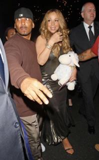 Mariah Carey feet photo thumbnail