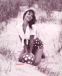 Mariah Carey feet photo thumbnail