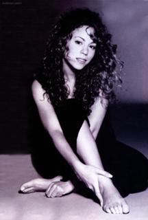 Mariah Carey feet photo thumbnail