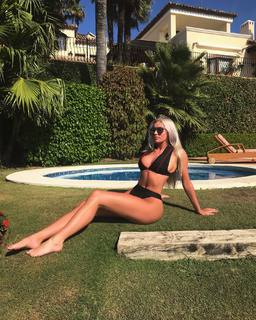 Mariah May feet photo thumbnail