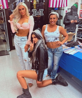 Mariah May feet photo thumbnail