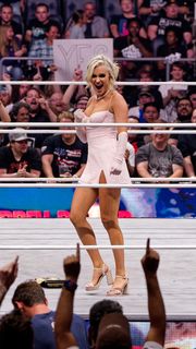 Mariah May feet photo thumbnail