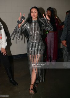 Mariah the Scientist feet photo thumbnail