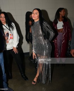 Mariah the Scientist feet photo thumbnail