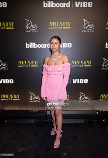 Mariah the Scientist feet photo thumbnail