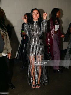 Mariah the Scientist feet photo thumbnail