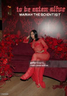 Mariah the Scientist feet photo thumbnail