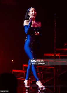 Mariah the Scientist feet photo thumbnail