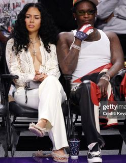 Mariah the Scientist feet photo thumbnail