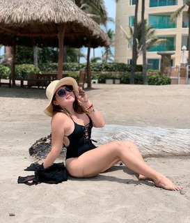 Mariana Botas feet photo 2