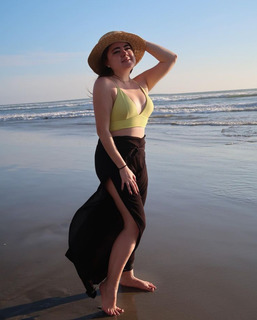 Mariana Botas feet photo 9