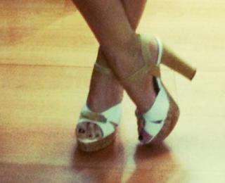 Mariana Brey feet photo thumbnail