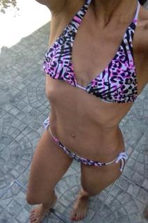 Mariana Brey feet photo thumbnail