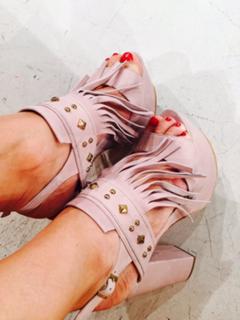 Mariana Brey feet photo thumbnail