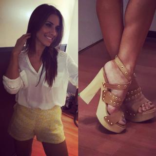 Mariana Brey feet photo thumbnail