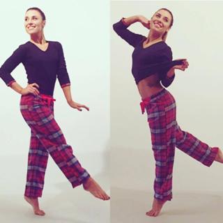 Mariana Brey feet photo thumbnail