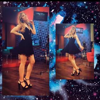 Mariana Brey feet photo thumbnail