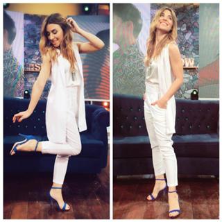 Mariana Brey feet photo thumbnail