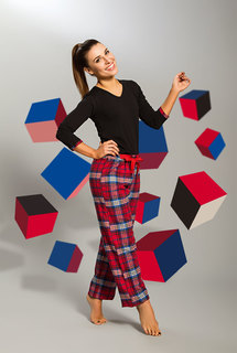 Mariana Brey feet photo thumbnail