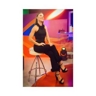 Mariana Brey feet photo thumbnail