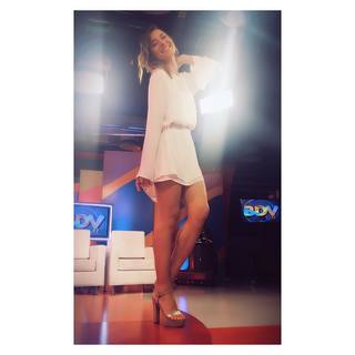 Mariana Brey feet photo thumbnail