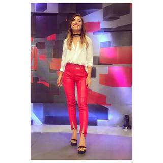 Mariana Brey feet photo thumbnail