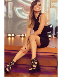 Mariana Brey feet photo thumbnail