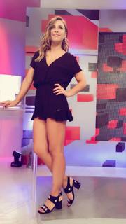 Mariana Brey feet photo thumbnail