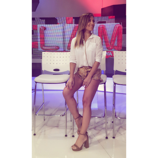 Mariana Brey feet photo thumbnail