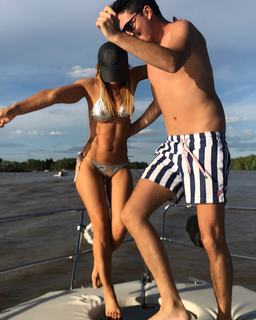 Mariana Brey feet photo thumbnail