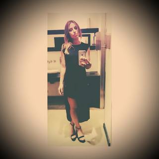 Mariana Brey feet photo thumbnail