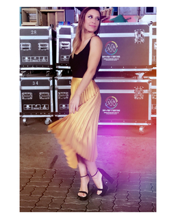 Mariana Brey feet photo thumbnail