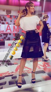 Mariana Brey feet photo thumbnail